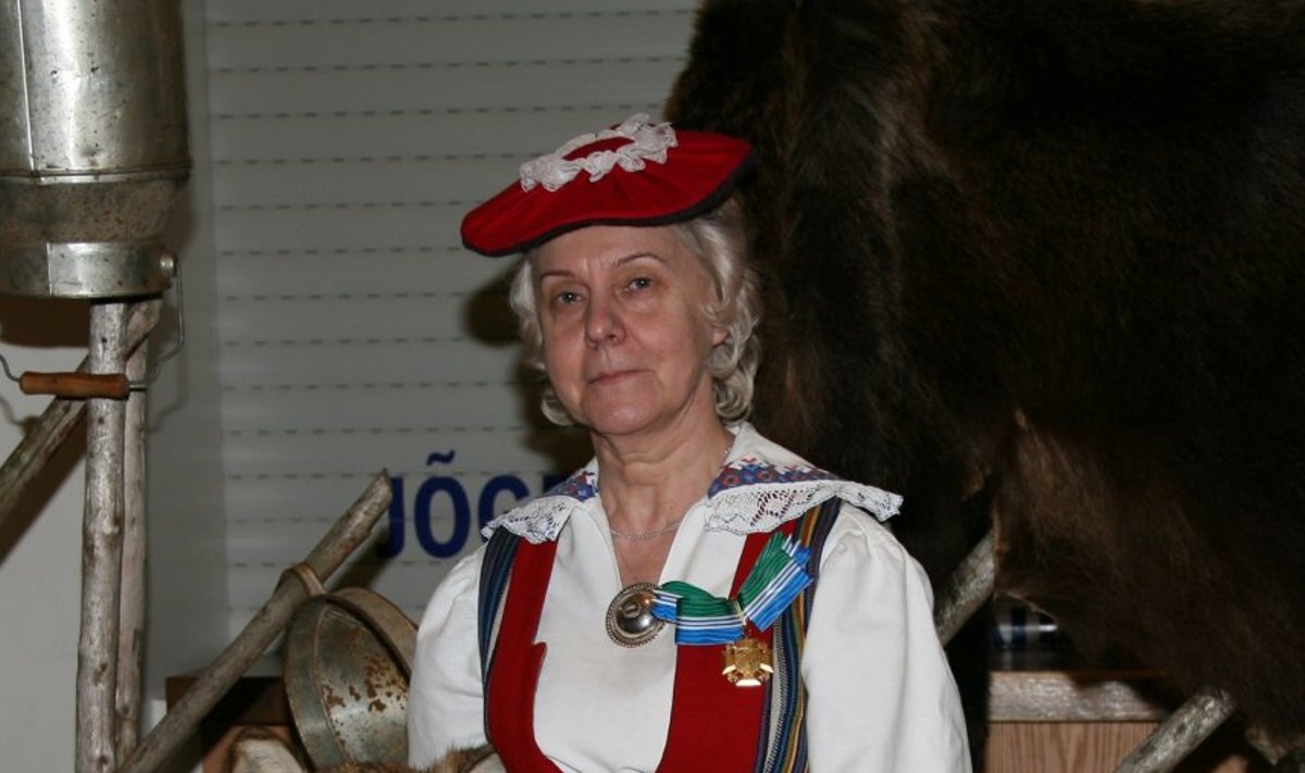Jõgevamaa vapimärgiga tunnustatud kultuuritöötaja Airi Rütter. Foto: Jõgeva Kultuurikeskus