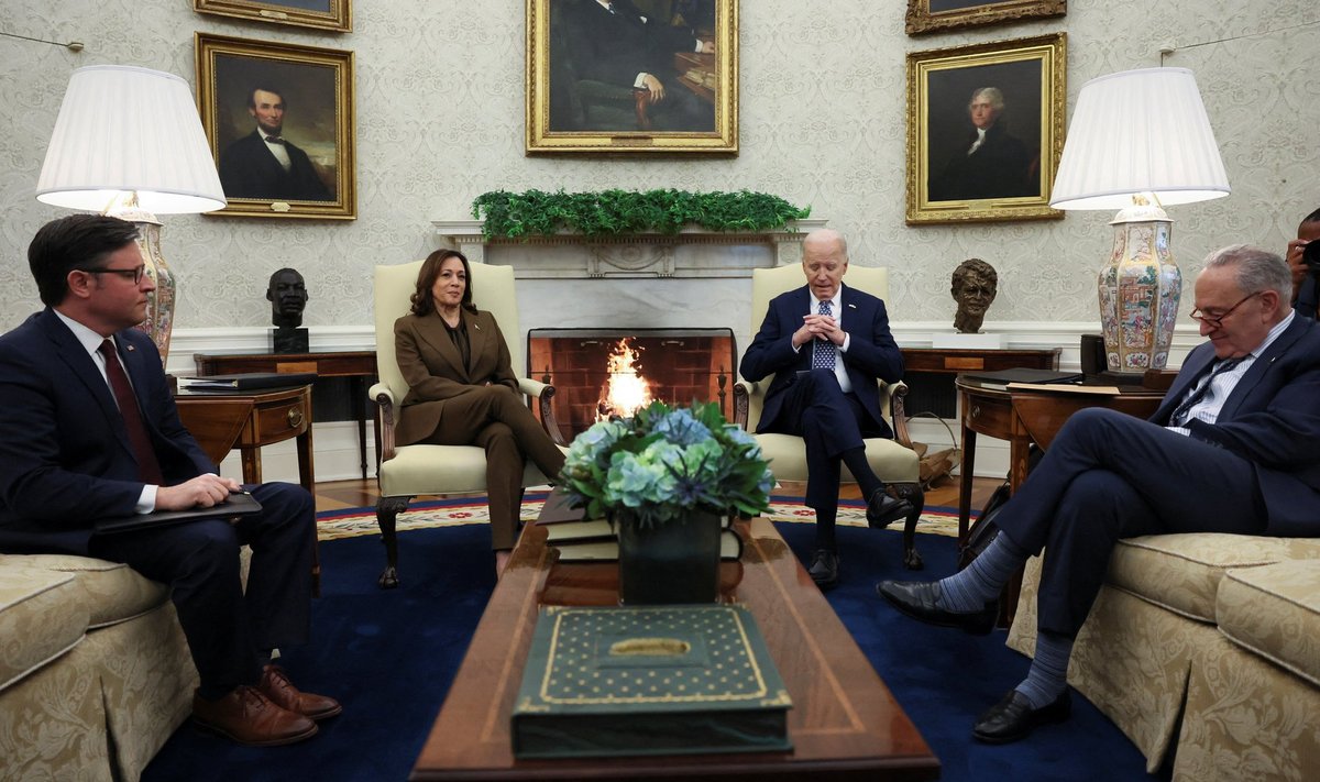 Президент США Байден и вице-президент Харрис встречаются с лидерами Конгресса в Белом доме