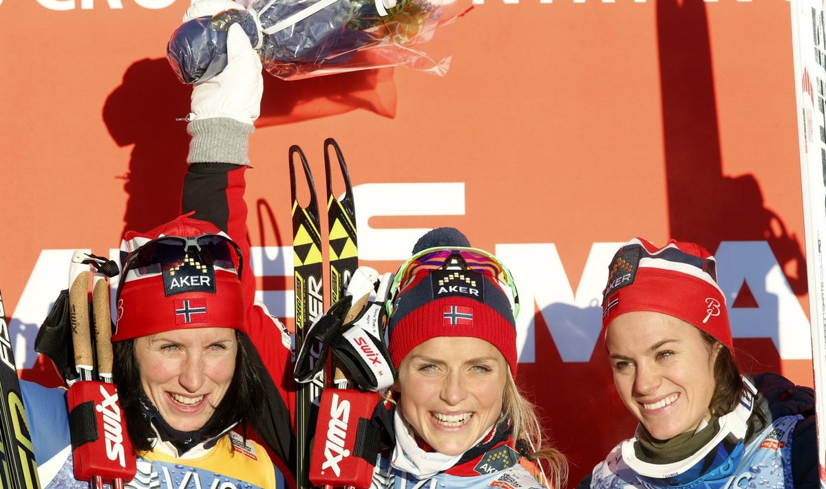 Vasakult: Marit Björgen, Therese Johaug ja Heidi Weng