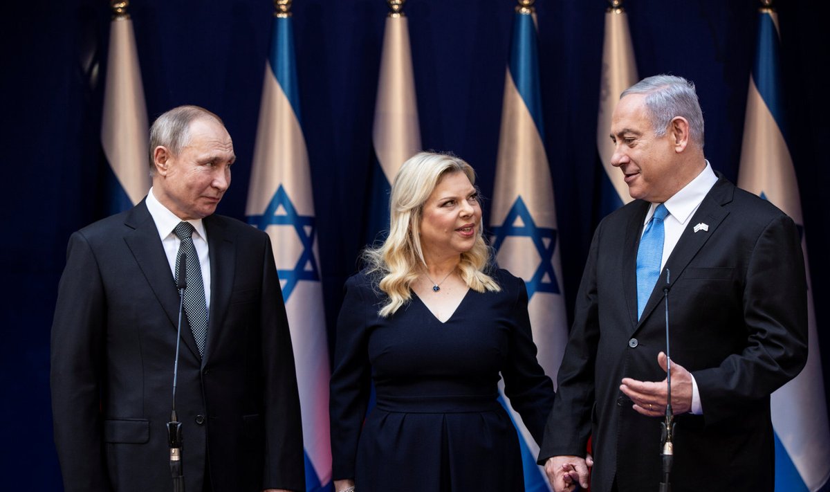 Putin tuli, Eesti mitte. Venemaa president Vladimir Putin (vasakul) ja Iisraeli peaminister Benjamin Netanyahu maailma holokaustifoorumi ajal Yad Vashemi keskuses Jeruusalemmas. 