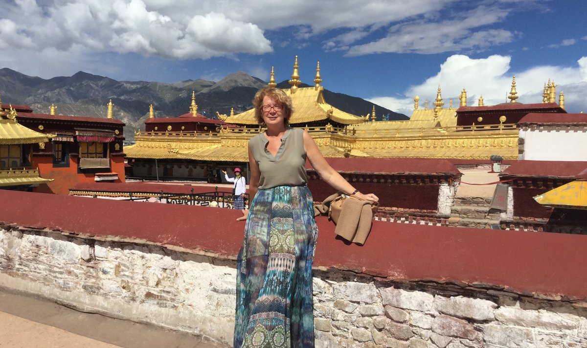 OTSIDES McDONALDSIT JA HINGERAHU: Europarlamendi liige Yana Toom Tiibetis.
