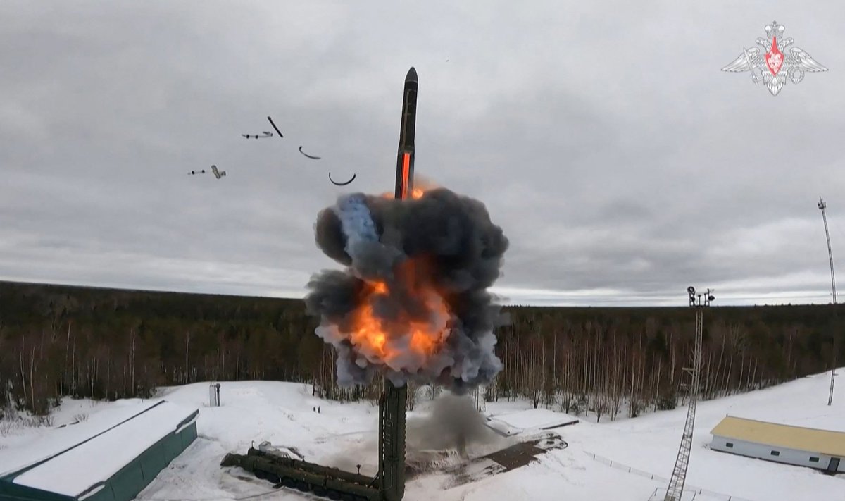 TEELE: Venelased katsetavad kontinentidevahelist ballistilist raketti.