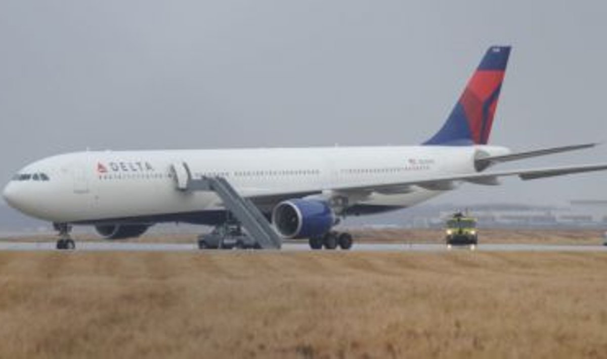 Delta Northwest airlines reisilennuk ap