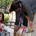 FOTOD: Suri Cruise vahetas kontsakingad botikute vastu