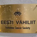Eesti Vähiliidu kodulehekülje väitel võib rinnavähk tekkida ka abikaasa või liiga pikkade tööpäevade tõttu