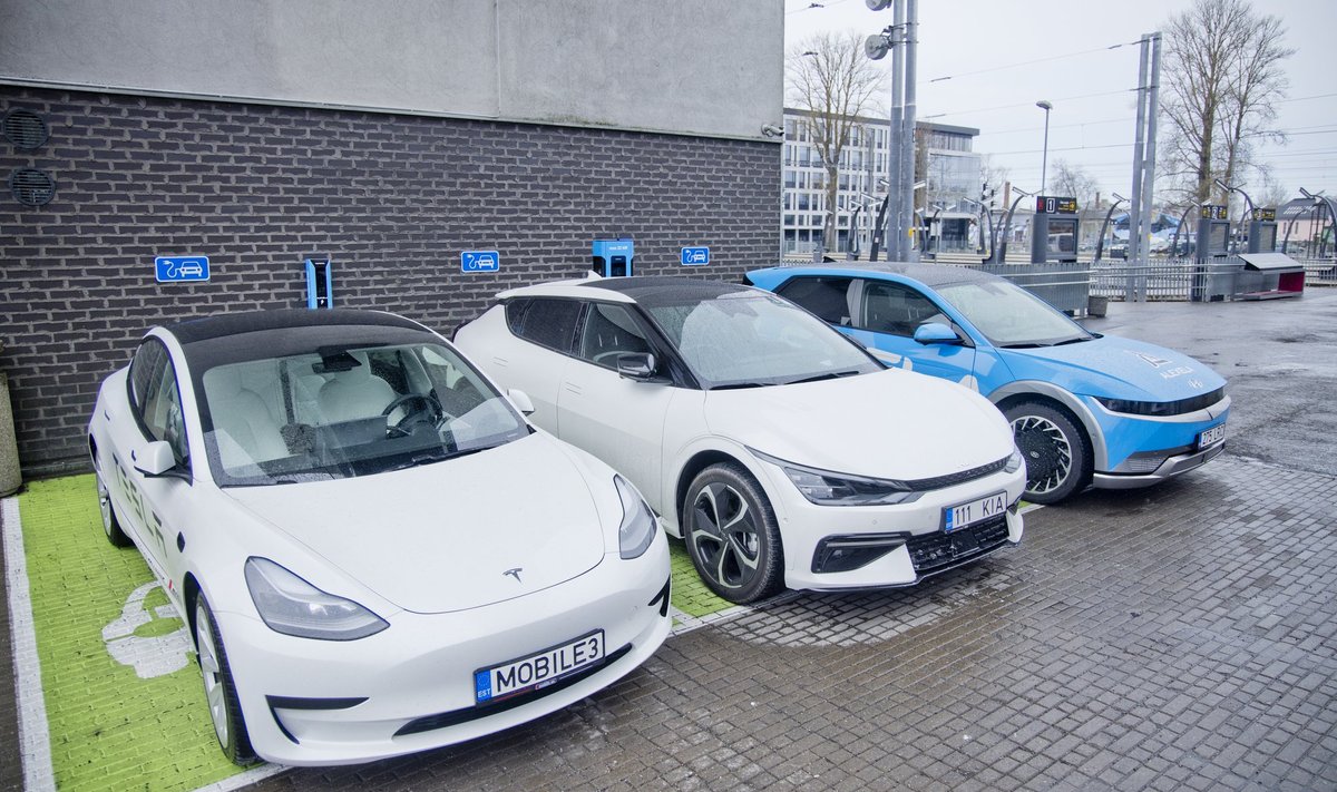 Tesla, Kia ja Hyundai elektriautod.
