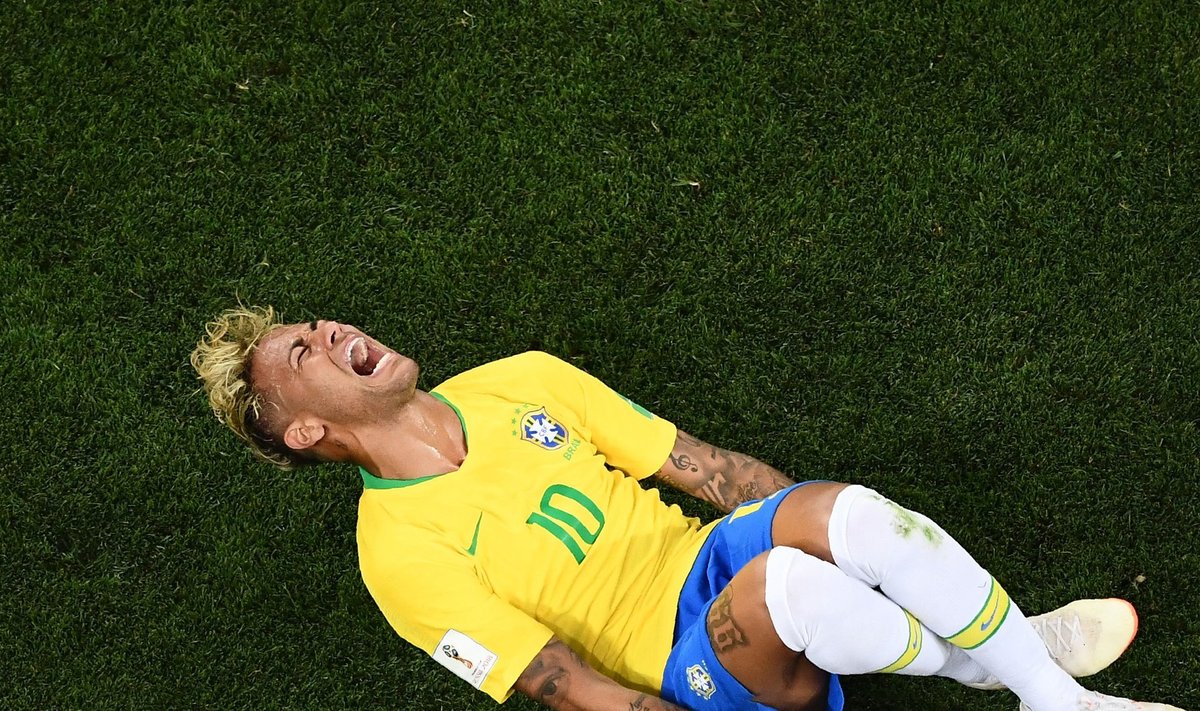 Šveitsi mängijad Neymarile ei halastanud.