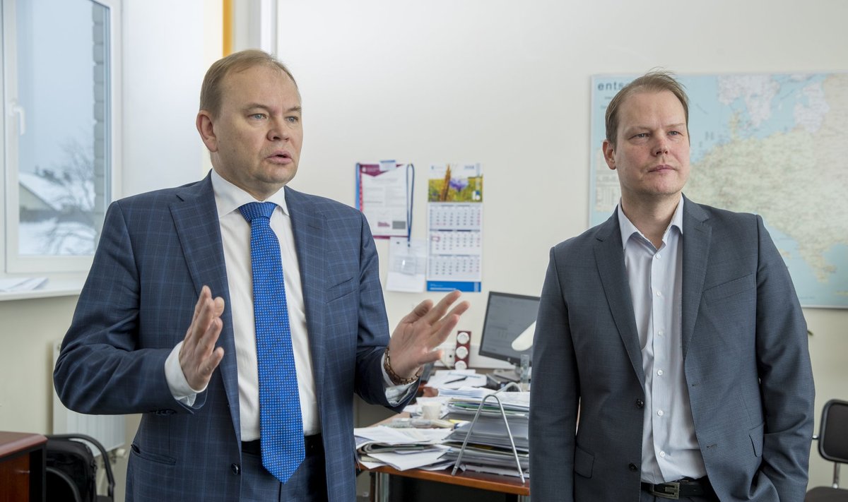 Nii konkurentsiameti peadirektor Märt Ots (vasakul) kui ka järelevalveosakonna juhataja Juhan Põldroos möönavad, et ametil pole häid võimalusi apteegituru skeemitamisi tuvastada.