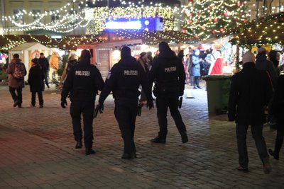Politseinikud jõuluturul