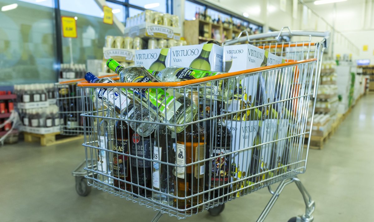 Pikalt on hoiatatud, et täiendav alkoholiaktsiisi tõus toob suure tõenäosusega kaasa piirikaubanduse hoogustumise.