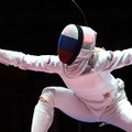 На турнире по фехтованию в Таллинне юная спортсменка была в маске цвета российского флага