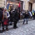 ФОТО И ВИДЕО | У российского посольства прошла акция в поддержку Украины