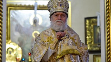 Вынужденно покинувший Эстонию митрополит Евгений появился на службе в Псково-Печерском монастыре