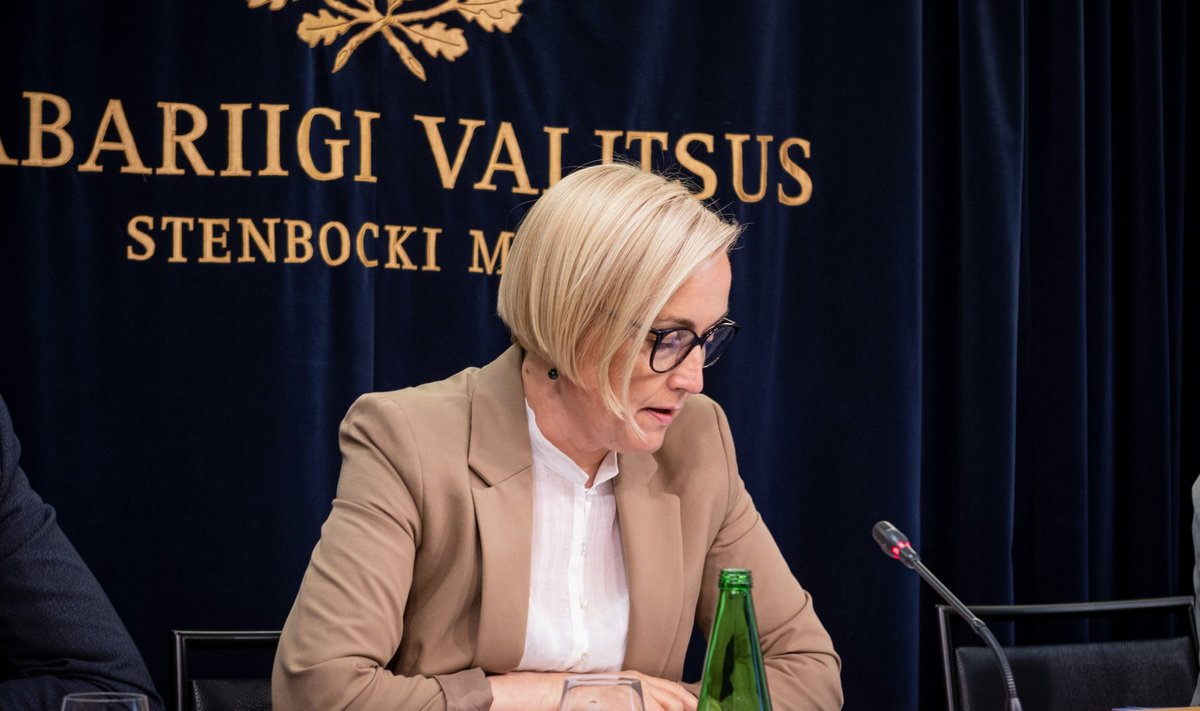 KARM: Haridusminister Kristina Kallas ütles Facebookis välja, mida oma nõuniku jagatud petitsioonist arvab.