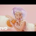VIDEO: Miley Cyruse uus muusikavideo on oodatult hullumeelne: lauljanna astub üles ropusuise beebina
