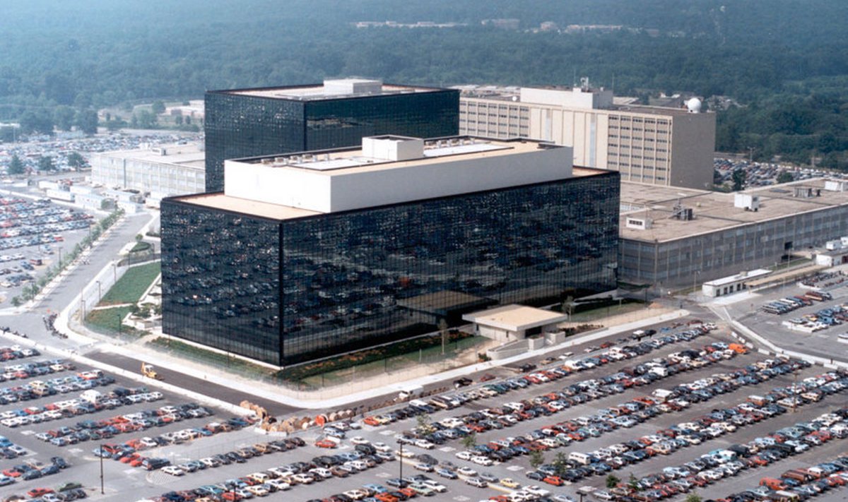 USA julgeolekuagentuuri ehk NSA peakorter Marylandis. Snowden väidab, et USA luures on autoritaarne hoiak ja otsustav tegevus tavapärane.
