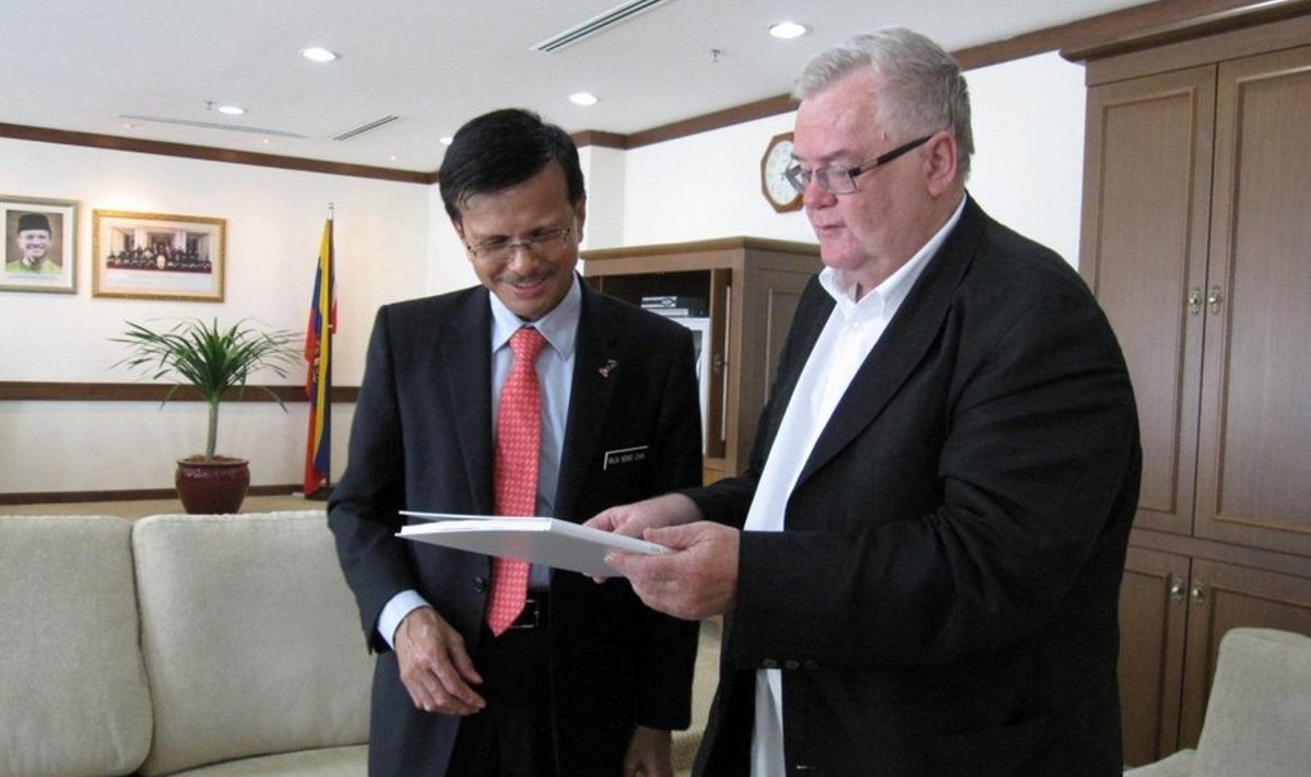 Edgar Savisaar ja Malaisia föderaalminister.