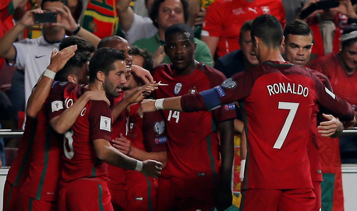 Cristiano Ronaldo ja Portugal  juubeldavad