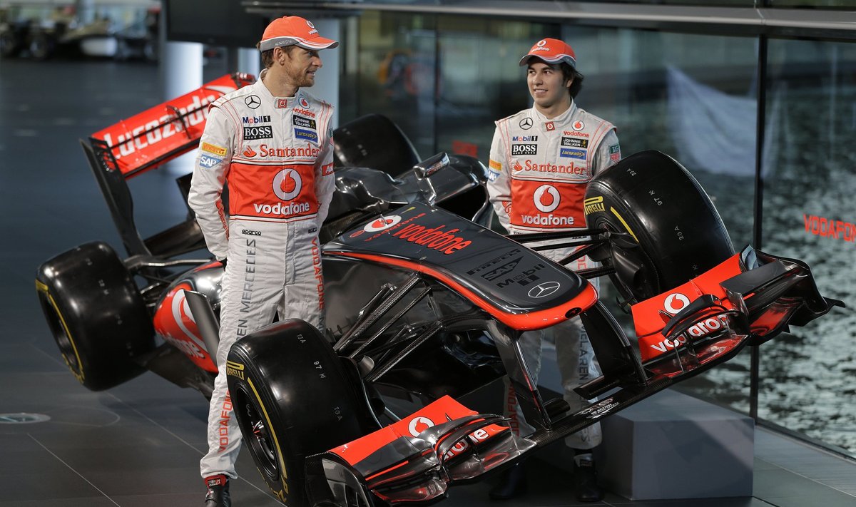 Button ja Perez uhiuue McLareniga