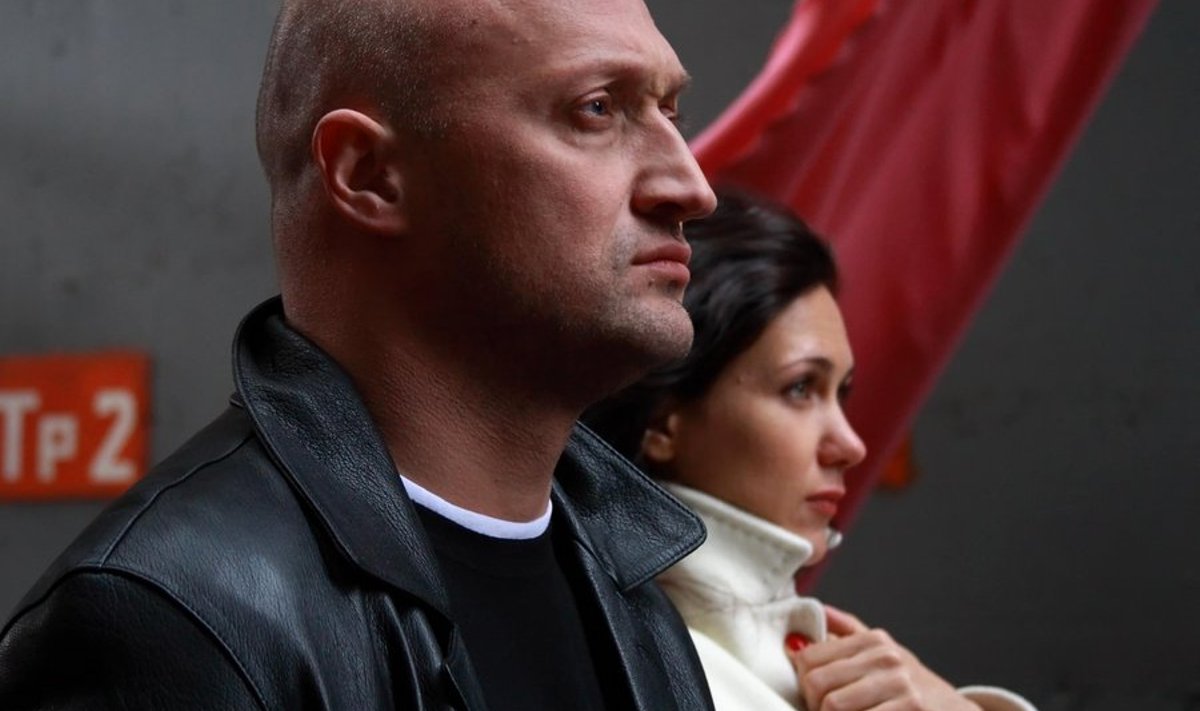 Gosha Kutsenko and Yekaterina Klimova in the "Antikiller D.K. feature film. Still courtesy of Leopolis company.