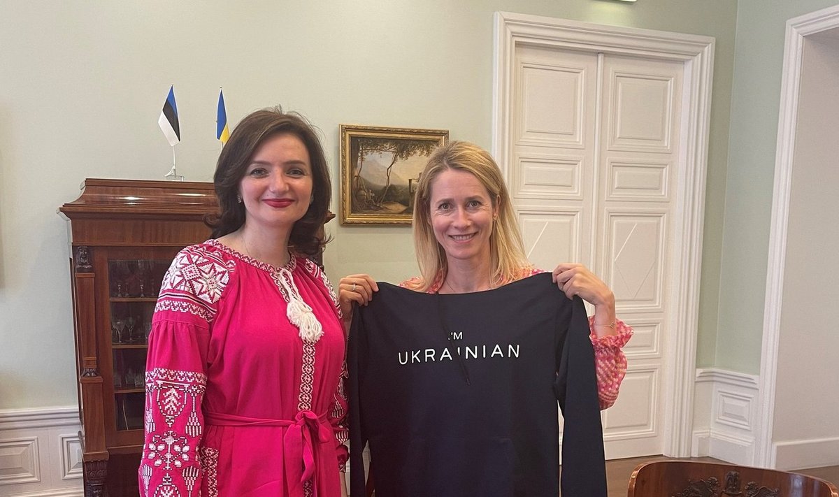 Посол Украины Марьяна Беца и премьер-министр Эстонии Кая Каллас
