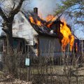ФОТО И ВИДЕО: В волости Тапа в пожаре в жилом доме погиб человек