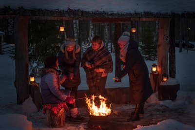 Seto Tsäimaja TäiskuuÖÖsöömingul