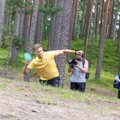 TÄISPIKKUSES | Pärnumaal algasid discgolfi Eesti meistrivõistlused, fookuses olid meeste soosikud