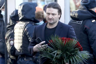 Farewell ceremony for Russian and Armenian actor Armen Dzhigarkhanyan