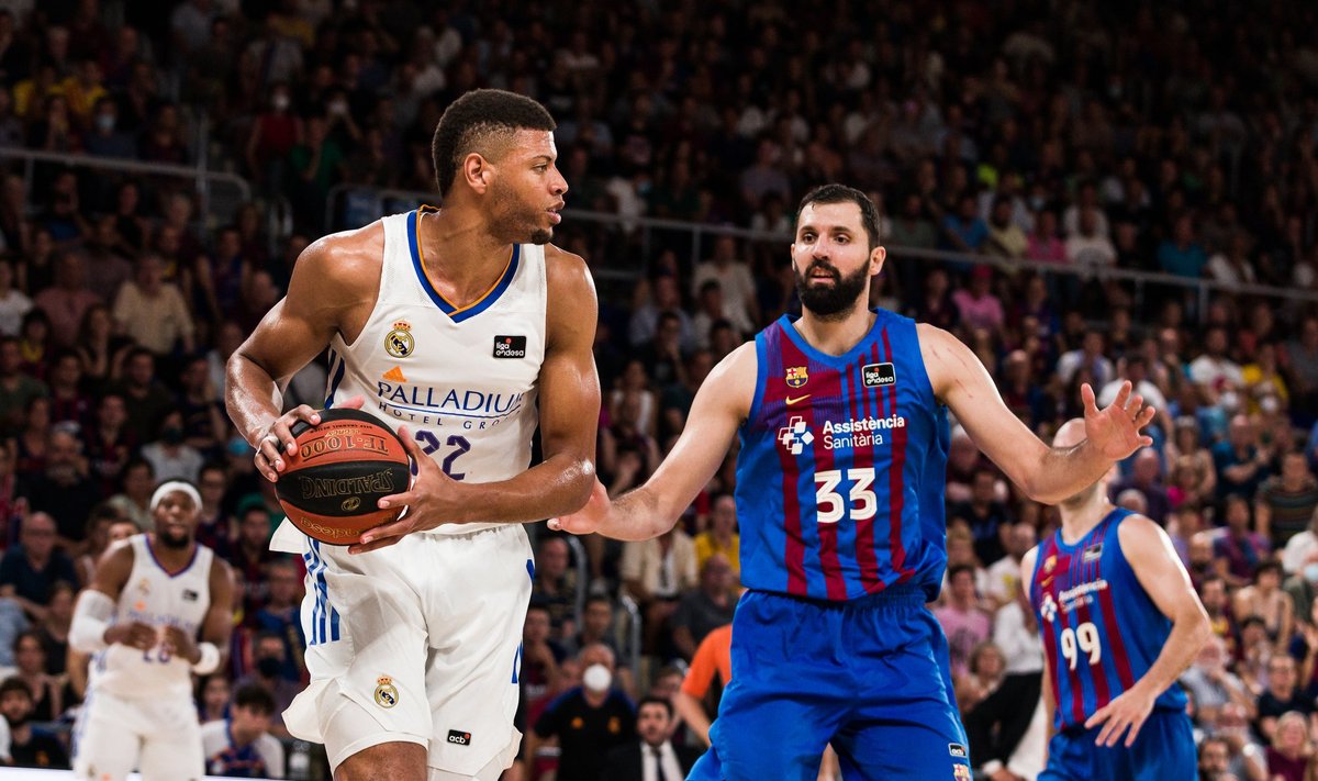 Walter Tavares ja Nikola Mirotic