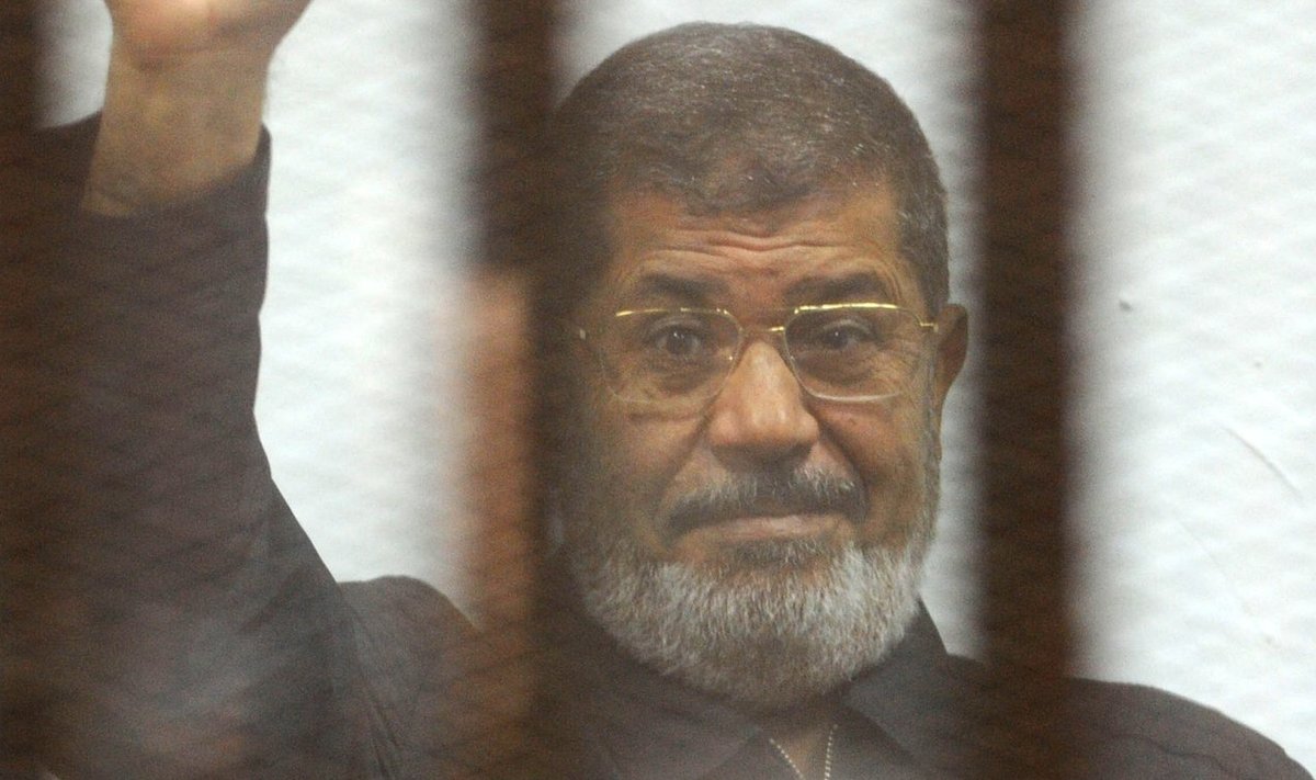 Mohammed Morsi veetis elu viimased seitse aastat üksikvangistuses ja kohtuistungitel.