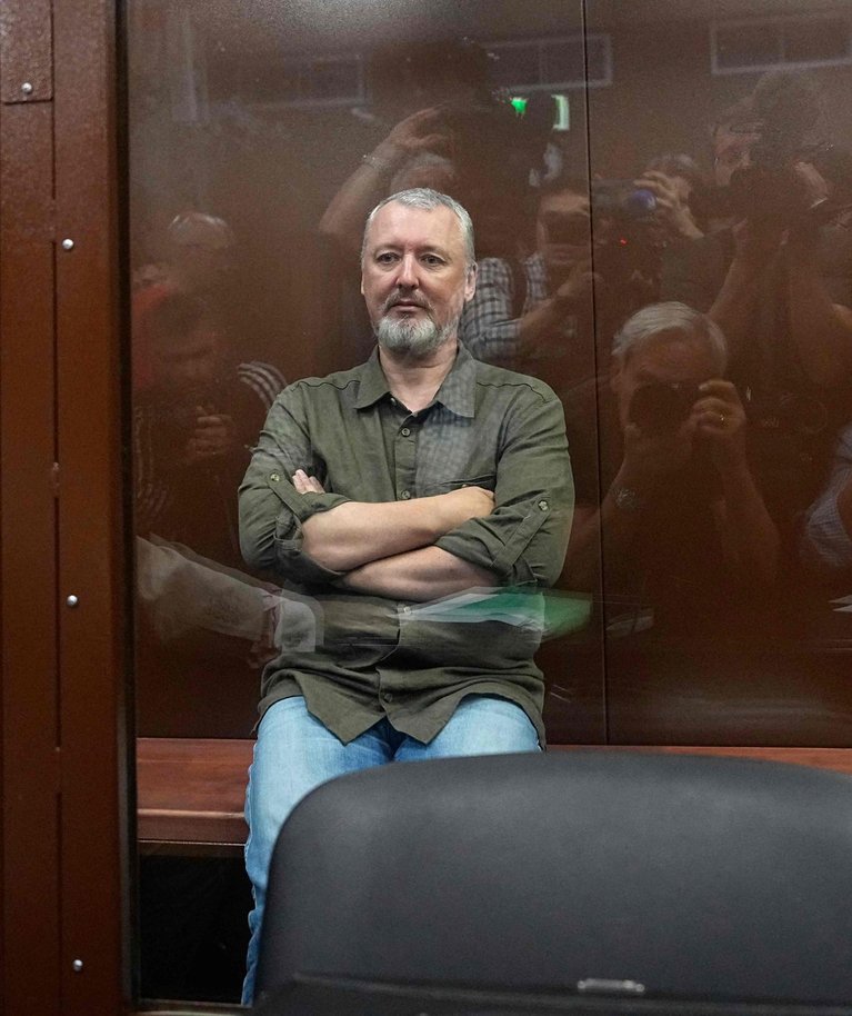 Igor Girkin, isehakanud „Donetski Rahvavabariigi“ endine sõjaväe tippjuht ja natsionalistlik blogija, peeti reedel kinni süüdistusega äärmusluses. Foto tehtud 21. juulil 2023 Moskvas.
