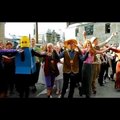 VIDEO: Vaata! Tallinna Reaalkooli õpilased korraldasid keset linna vinge flashmobi