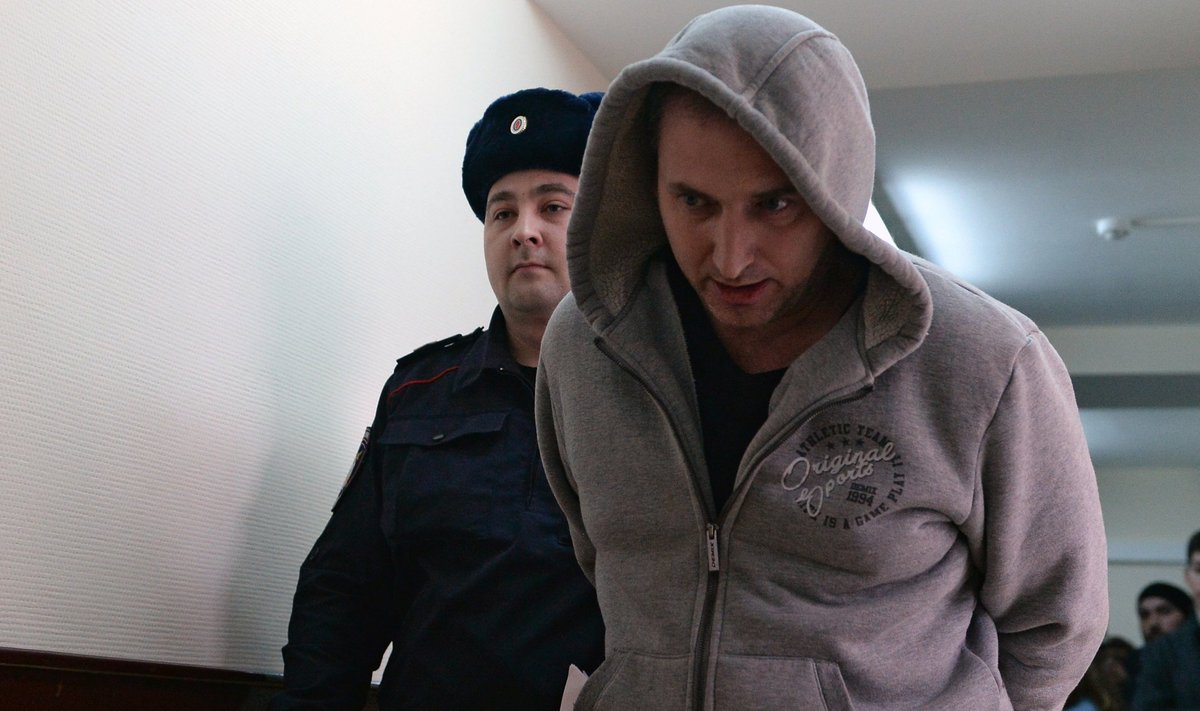 Šaltai-Boltai liige Vladimir Anikejev teel Lefortovo kohtusse.