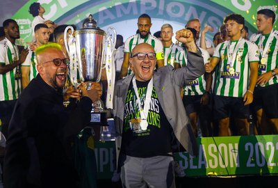 „Арис“ в 2023 году впервые стал чемпионом страны, обошел АПОЭЛЬ на три очка. Клуб базируется в Лимасоле, играет на 10-тысячной арене „Альфамега“