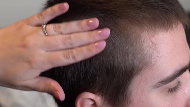 VIDEO | Juuksur õpetab, kuidas kodus masinaga juukseid lõigata
