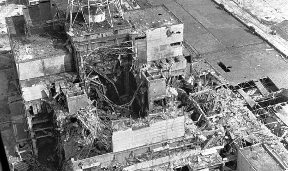 1986. aastal tehtud aerofoto Tšernobõli tuumajaama neljandast, plahvatanud reaktorist.