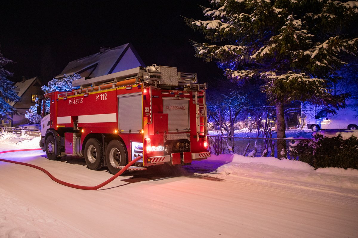 VIDEO | Päev liikluses: Maardus süttis auto plahvatusega põlema