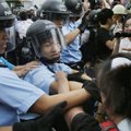 Hongkongis jätkuvad Hiina võimu alla minemise aastapäeval kokkupõrked politsei ja meeleavaldajate vahel