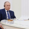 Kreml: kui Putini külalised keelduvad koroonateste vahetamast, istutakse 6-meetrise laua taga
