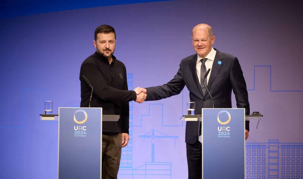 Владимир Зеленский и Олаф Шольц на конференции в Берлине