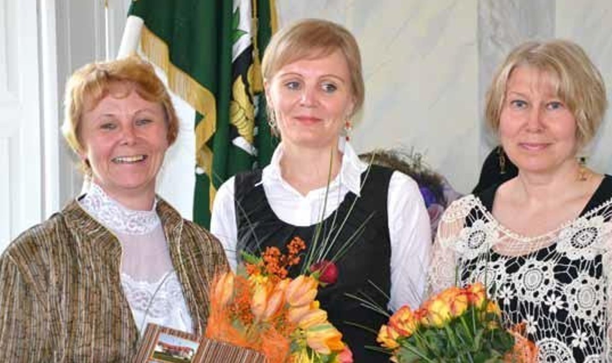 2012. aasta õpetajad Malle Tiinas, Moonika Arimäe, Alla Tsupsman