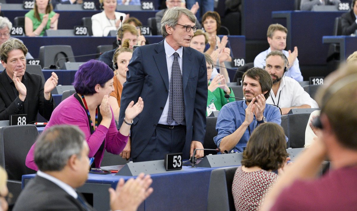 Euroopa Parlamendi uus president David-Maria Sassoli (keskel).
