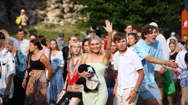 KROONIKA FESTIVALIHUNT | Viljandi folk jääb verre! Suurel festival leidub nii esmakordseid külastajaid kui ka kogenud folgipublikut