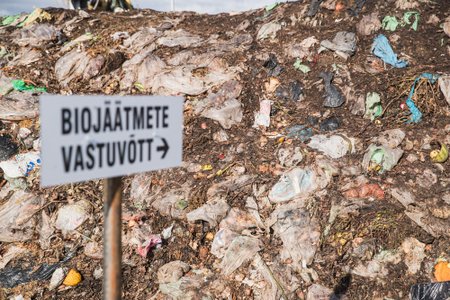 Biojäätmete komposteerimine Aardlapalu prügilas, kuhu jõuavad ka Tartu biojäätmed.