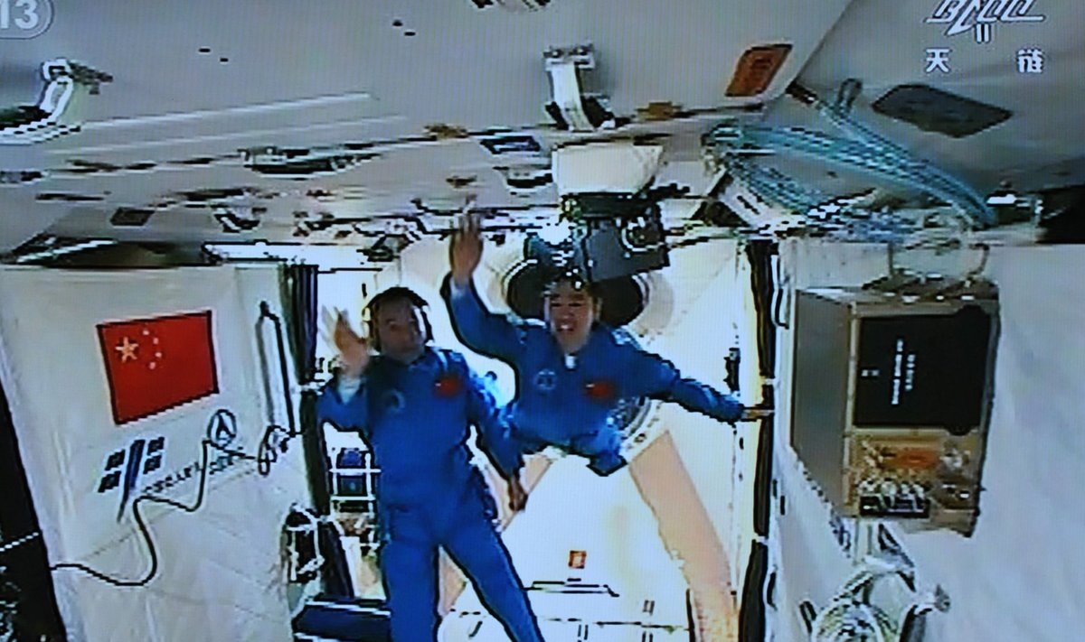 Astronaudid 2016. aastal Tiangong-2 pardal.