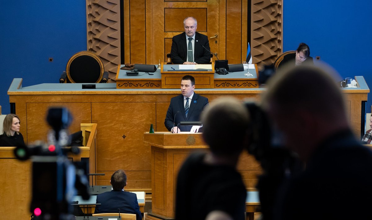 Keskerakonna esimees Jüri Ratas pidas riigikogu ees ettekande valitsuse moodustamise alustest.