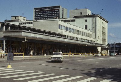 Tallinna Kaubamaja juurdeehitus, vaade Laikmaa tn-lt. (1973)