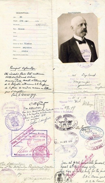 1919. aastal toimunud Pariisi rahukonverentsil Eesti delegatsiooni juhtinud Jaan Poska diplomaatiline pass.