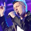 FOTOD: "Eesti laulu" finalist Rolf üllatab liibuvate pükstega!